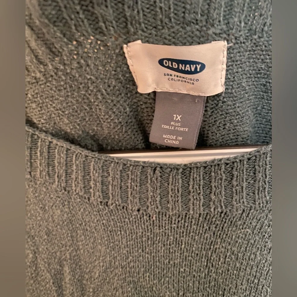Old Navy Sweater